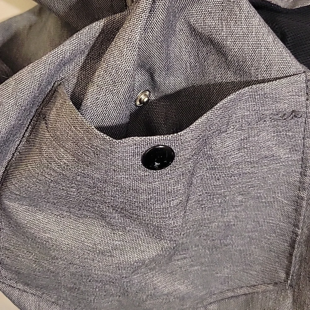 Gray Fabric Pet Carrier. Medium-sized Dogs or Cats.